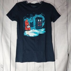 teeturtle Bad Wolf Navy Blue Graphic Women's T-Shirt